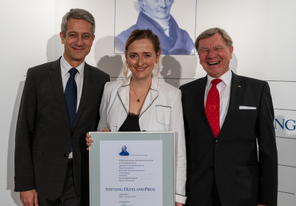 Timmy Klebb mit Frau Dr. med. Stephanie Heinold und Prof. Dr. Erland Erdmann